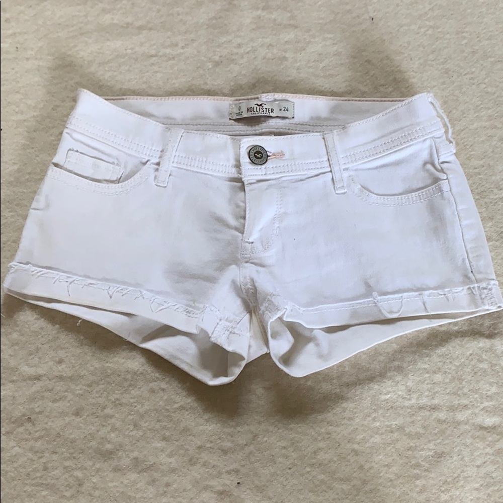 white hollister shorts